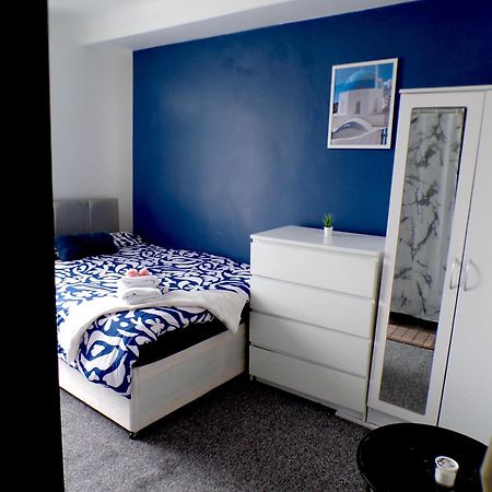 West Kensington - Santorini Apartments London Exterior photo